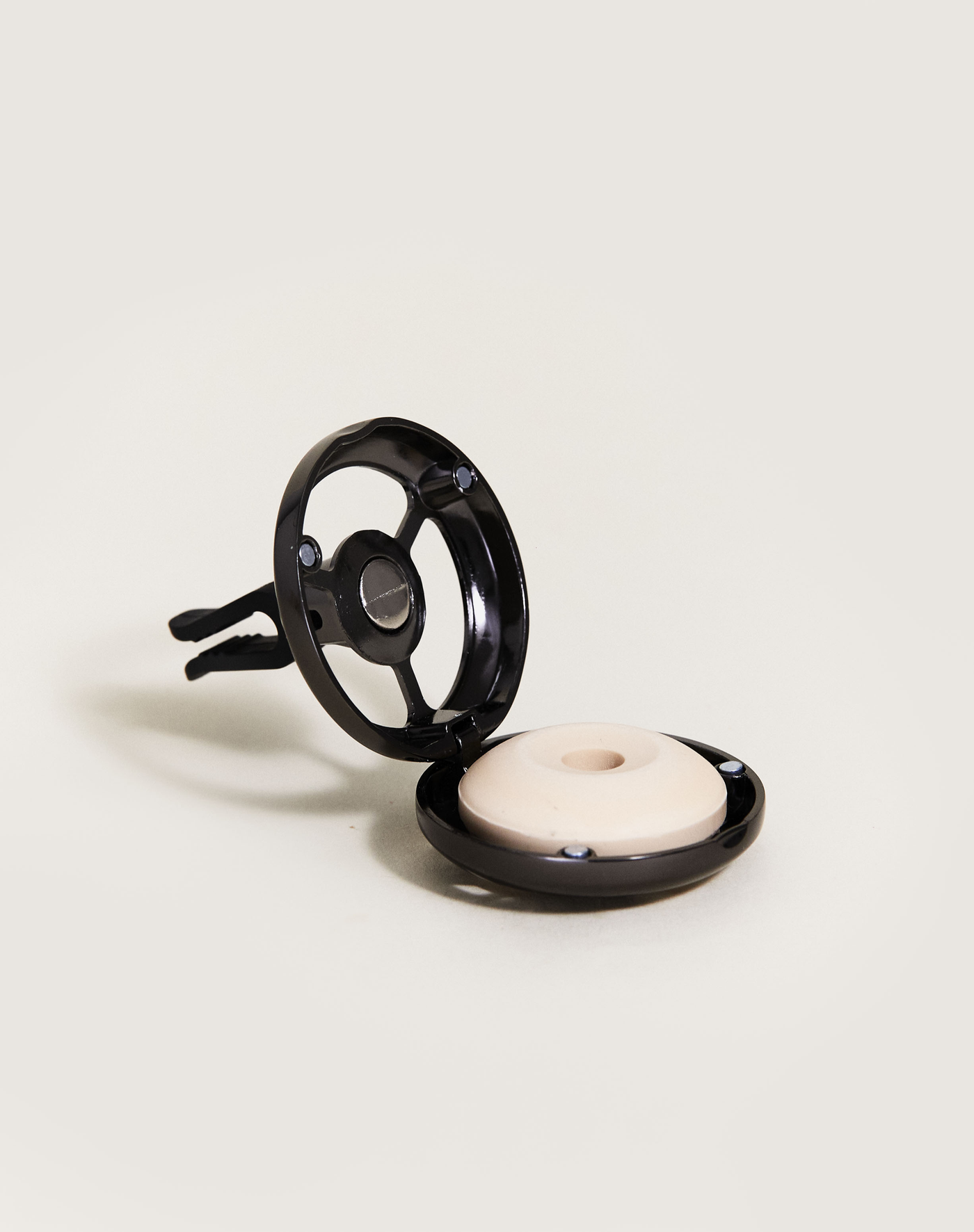 Anti-Odour Tobacco Car Diffuser - Wheel