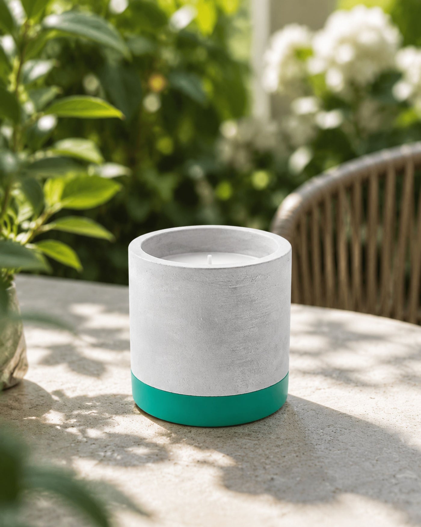 Concrete Mint Citronelle Scented Candle