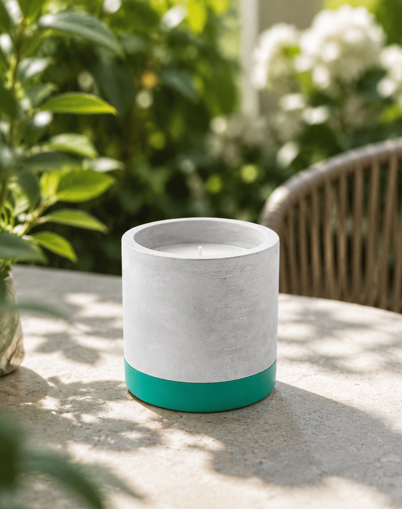 Concrete Mint Citronelle Scented Candle