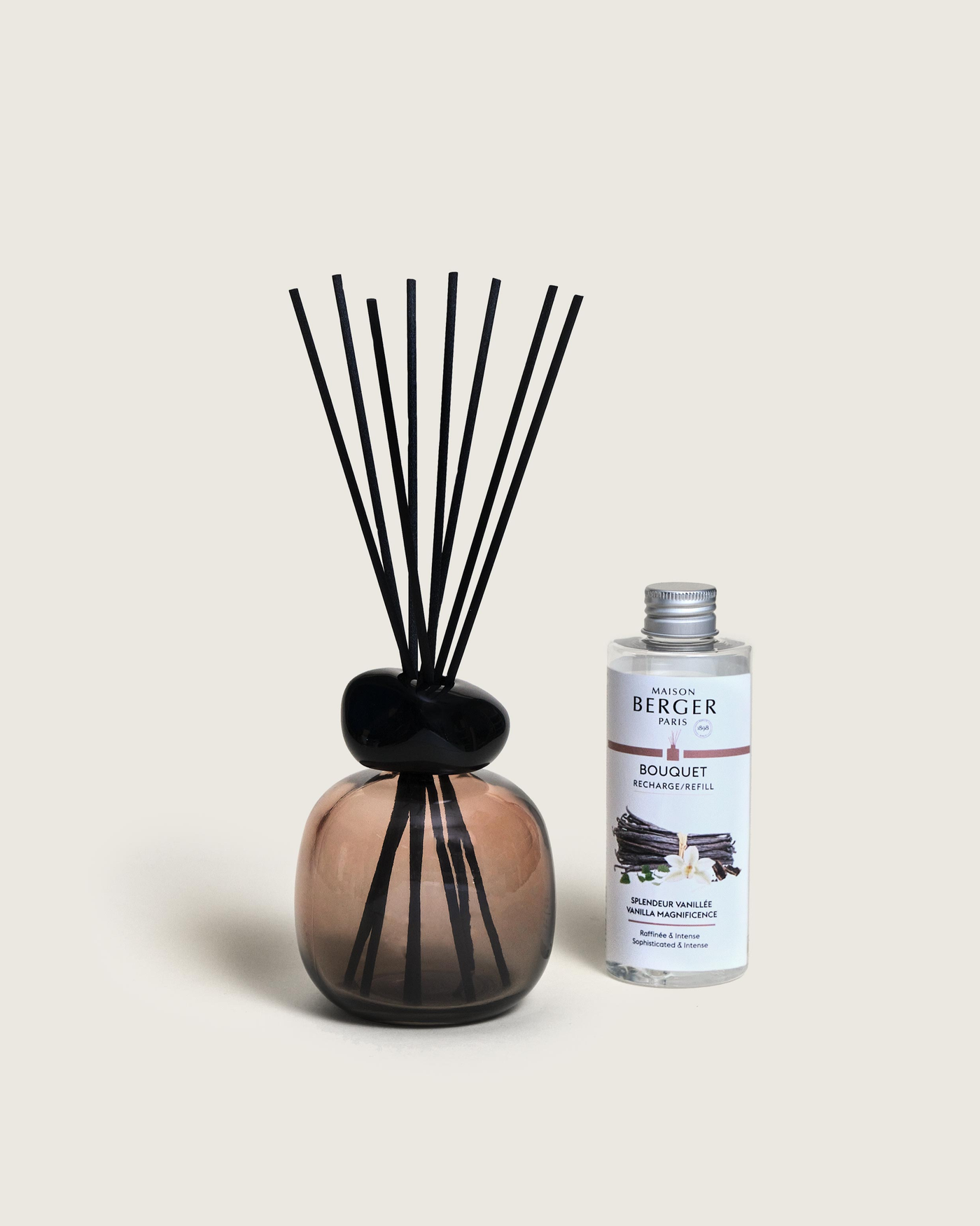 Mineral Nude Black Vanilla Magnificence Scented Bouquet Gift Set